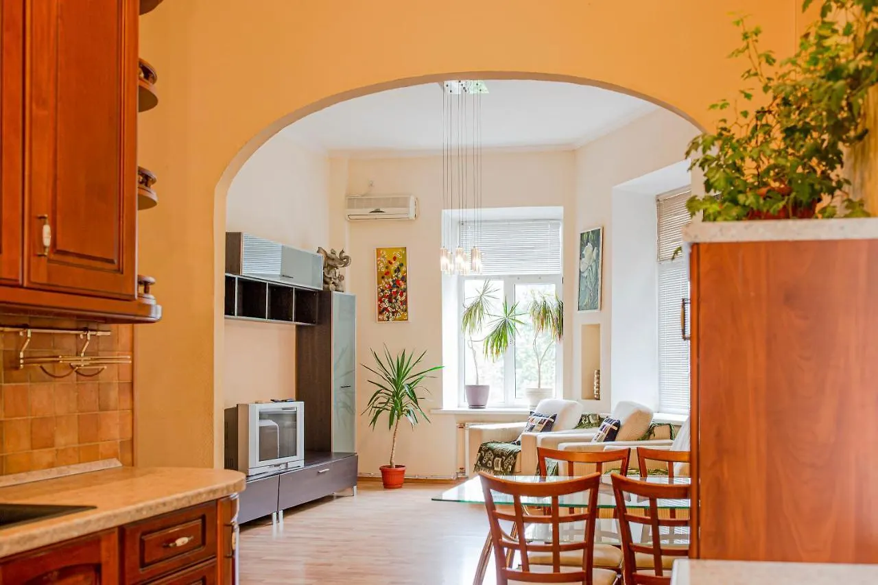Апартаменти 3-Кімнатні Поруч З Тц Цум, Метро Театральна Appartement Kiev